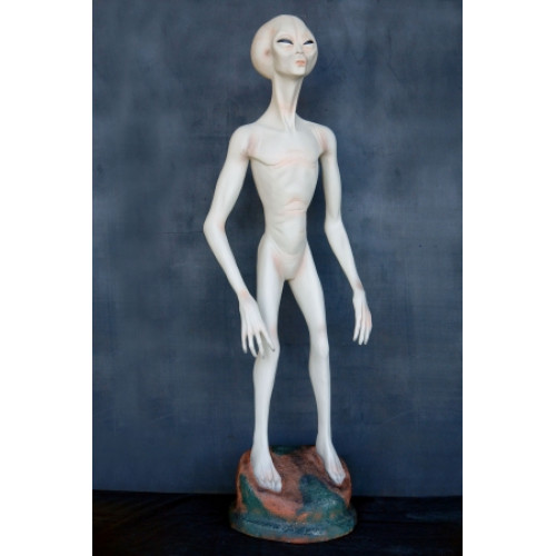 Пластиковая скульптура инопланетянин